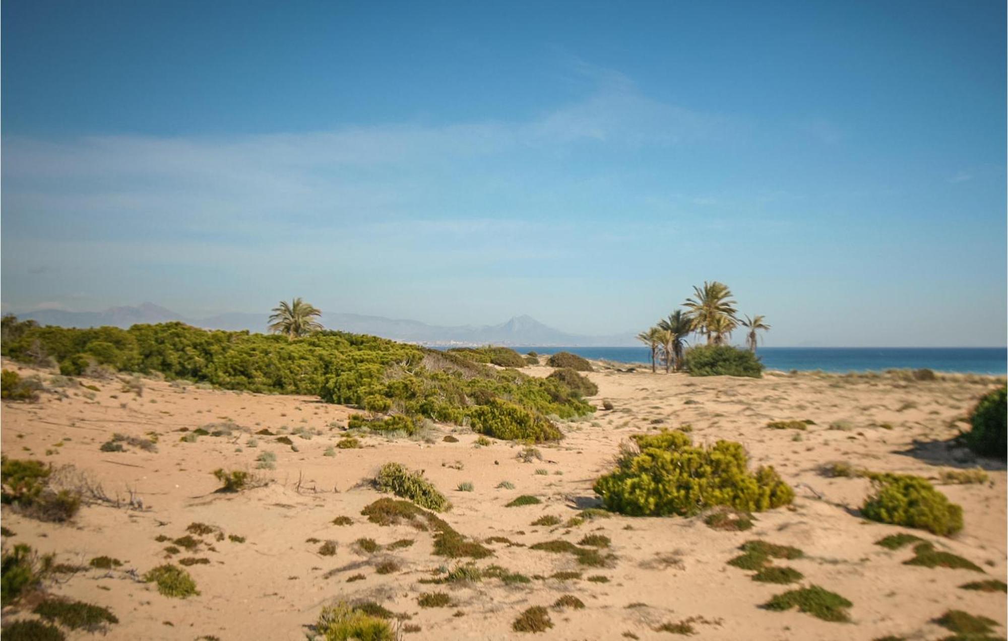 Lovely Apartment In Santa Pola With Wifi Exterior foto